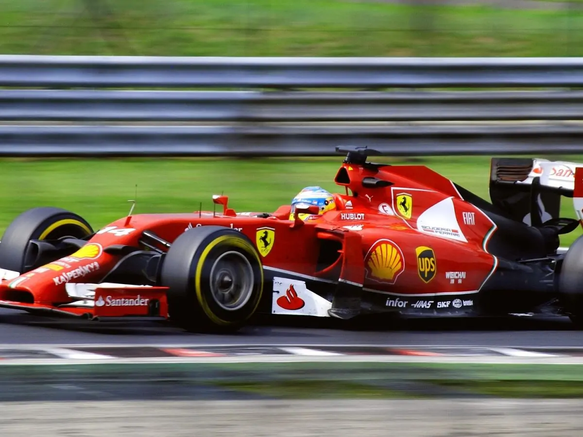 ferrari in gara
